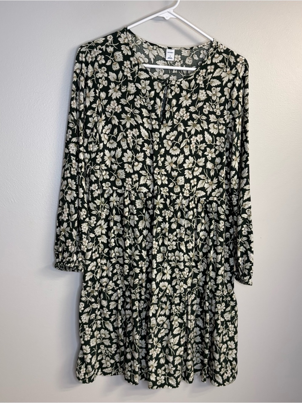 Old Navy Black Floral Tiered Long-Sleeve Dress